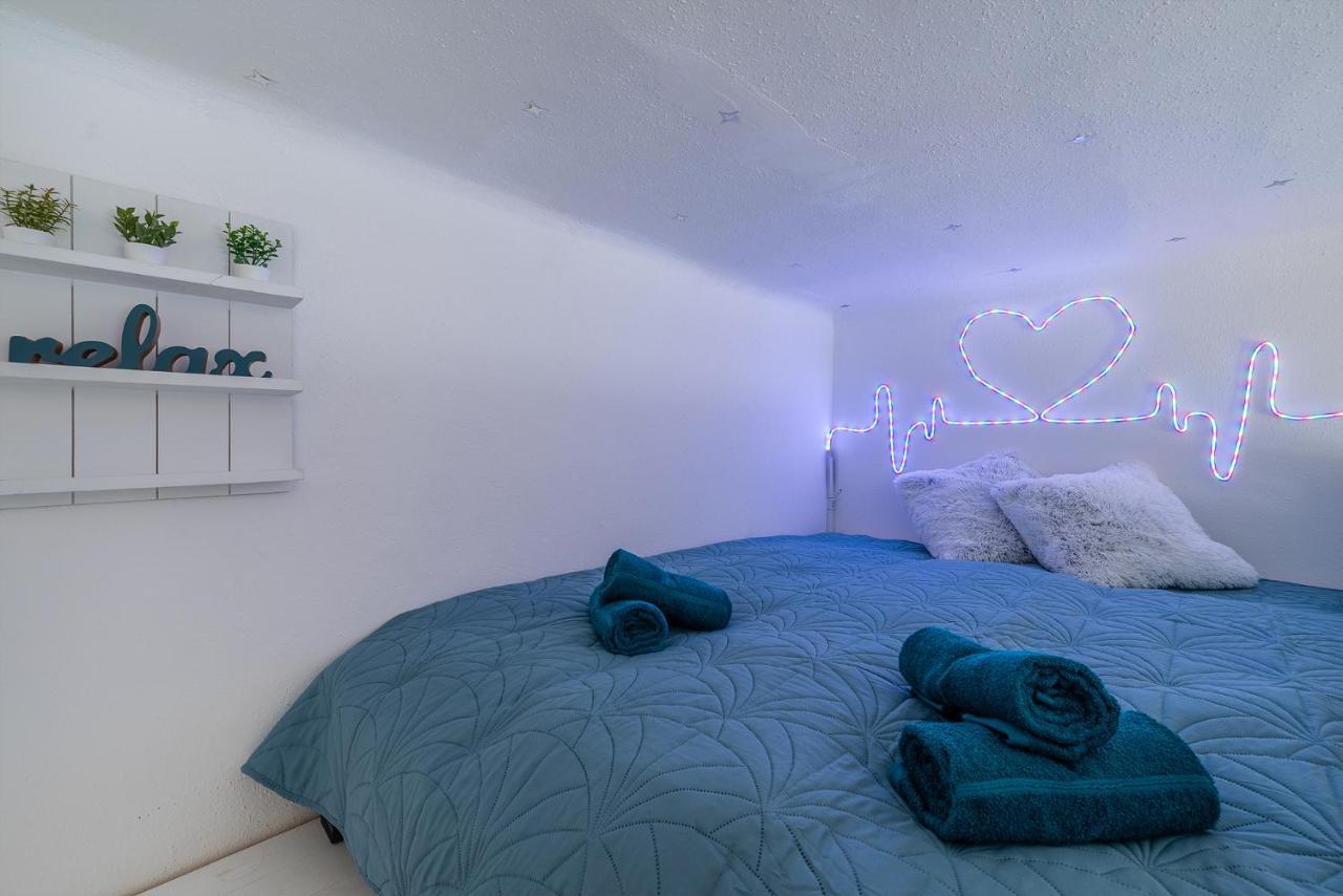 Sunny Dots Apartment - Free Parking! Budapest Eksteriør bilde